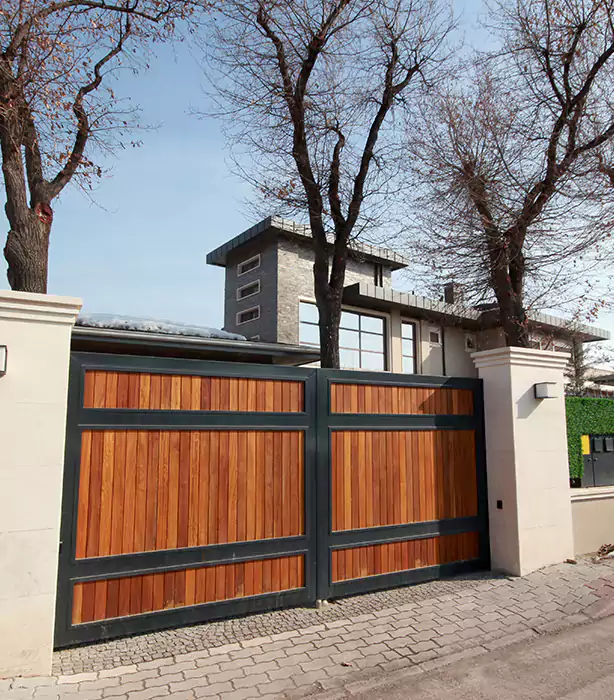 Wooden Gate Repair in Wilton Manors, FL